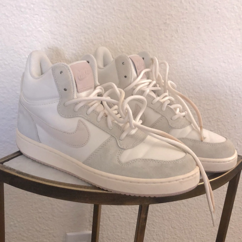 IUC Nike Court Borough Mid Top Cream & Pink Size 8